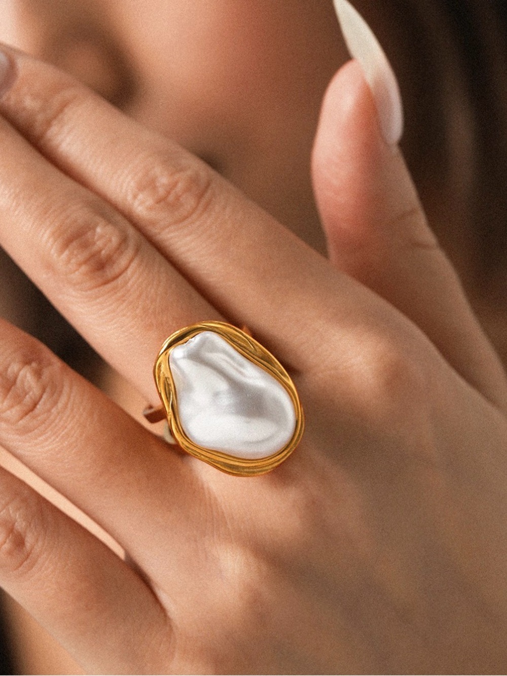 Gold Tone White Faux Pearl Statement Ring Sculptural Oval Design (R7)